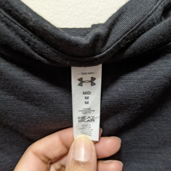 Under Armour athletic top - Picture 4 of 4